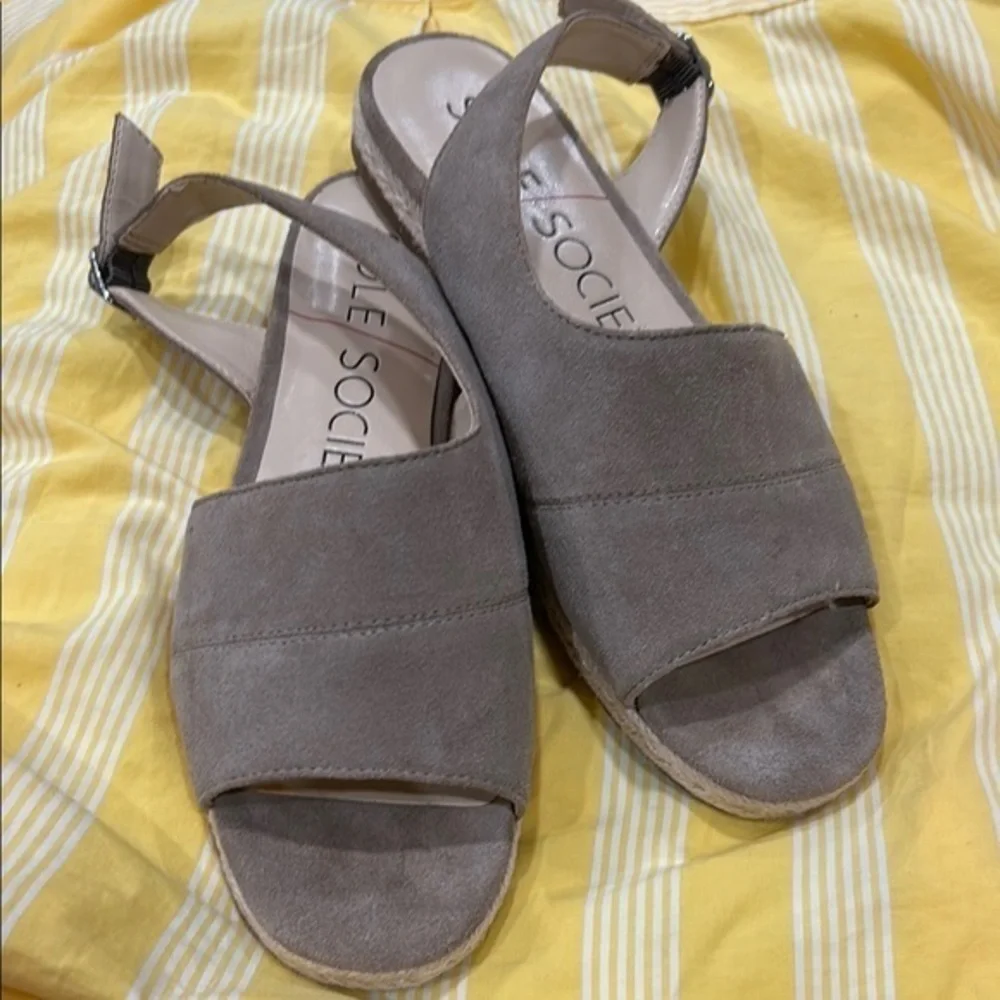 Sole Society Tan Espadrille Shoes EUC